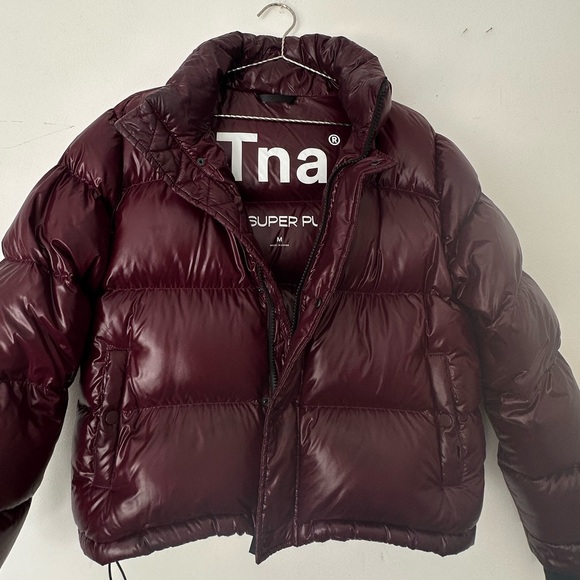 🍷TNA RED WINE SHINY SUPER PUFF - Picture 5 of 6